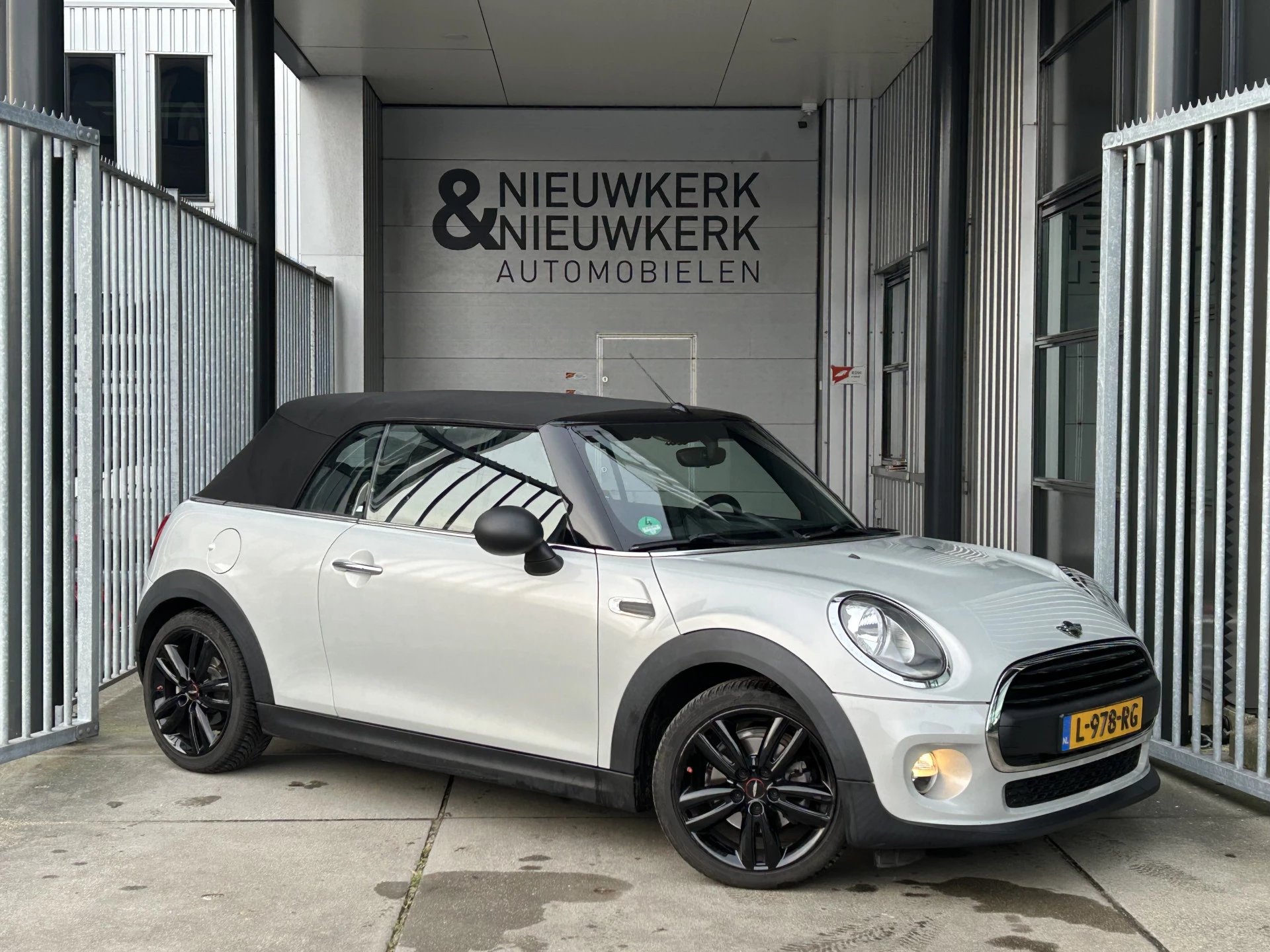 Hoofdafbeelding MINI One Cabrio