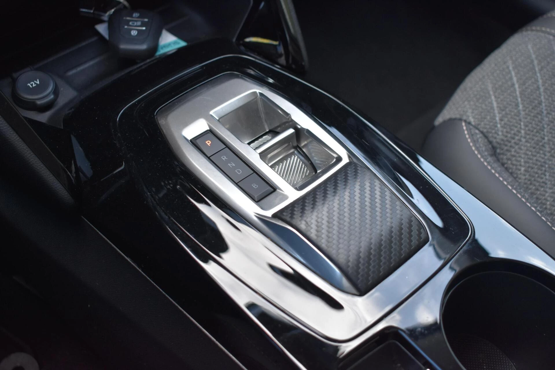 Hoofdafbeelding Peugeot e-208