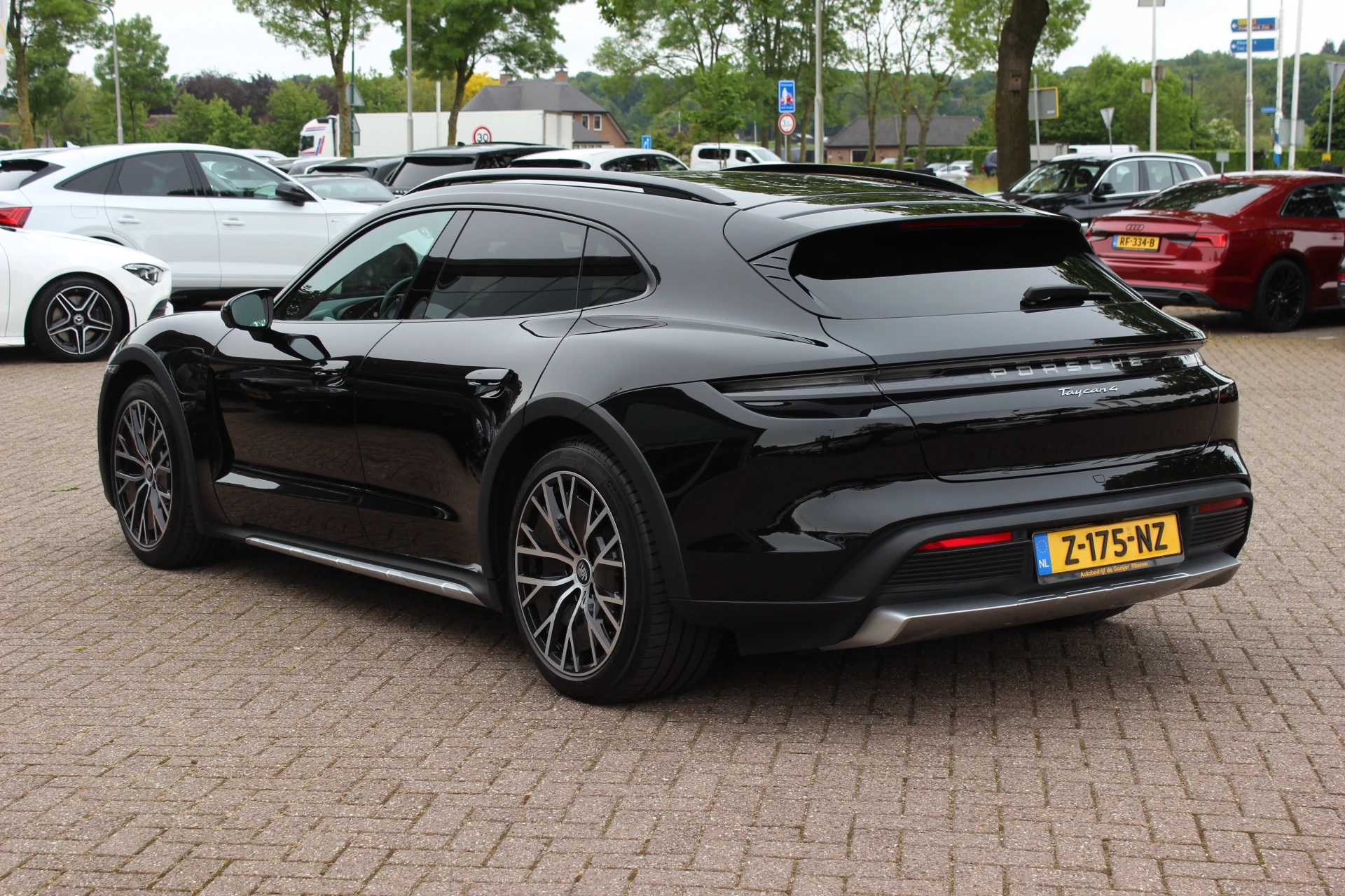 Hoofdafbeelding Porsche Taycan