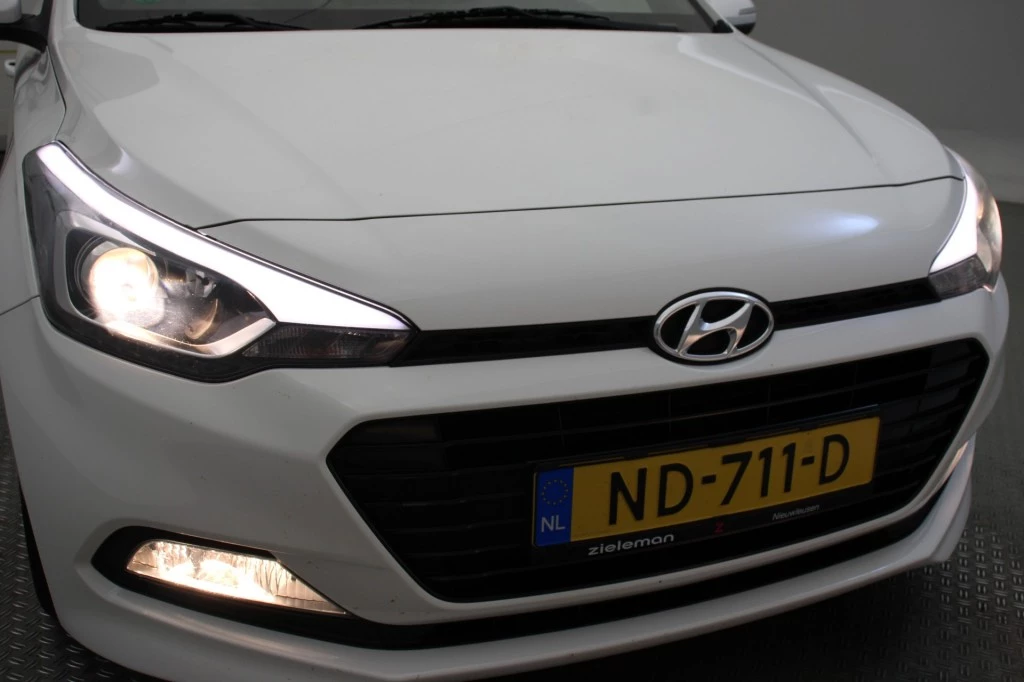 Hoofdafbeelding Hyundai i20