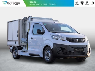 Hoofdafbeelding Peugeot e-Expert Peugeot e-Expert EV L2 50 kWh 136pk Platform cabine Veegvuil opbouw kippend