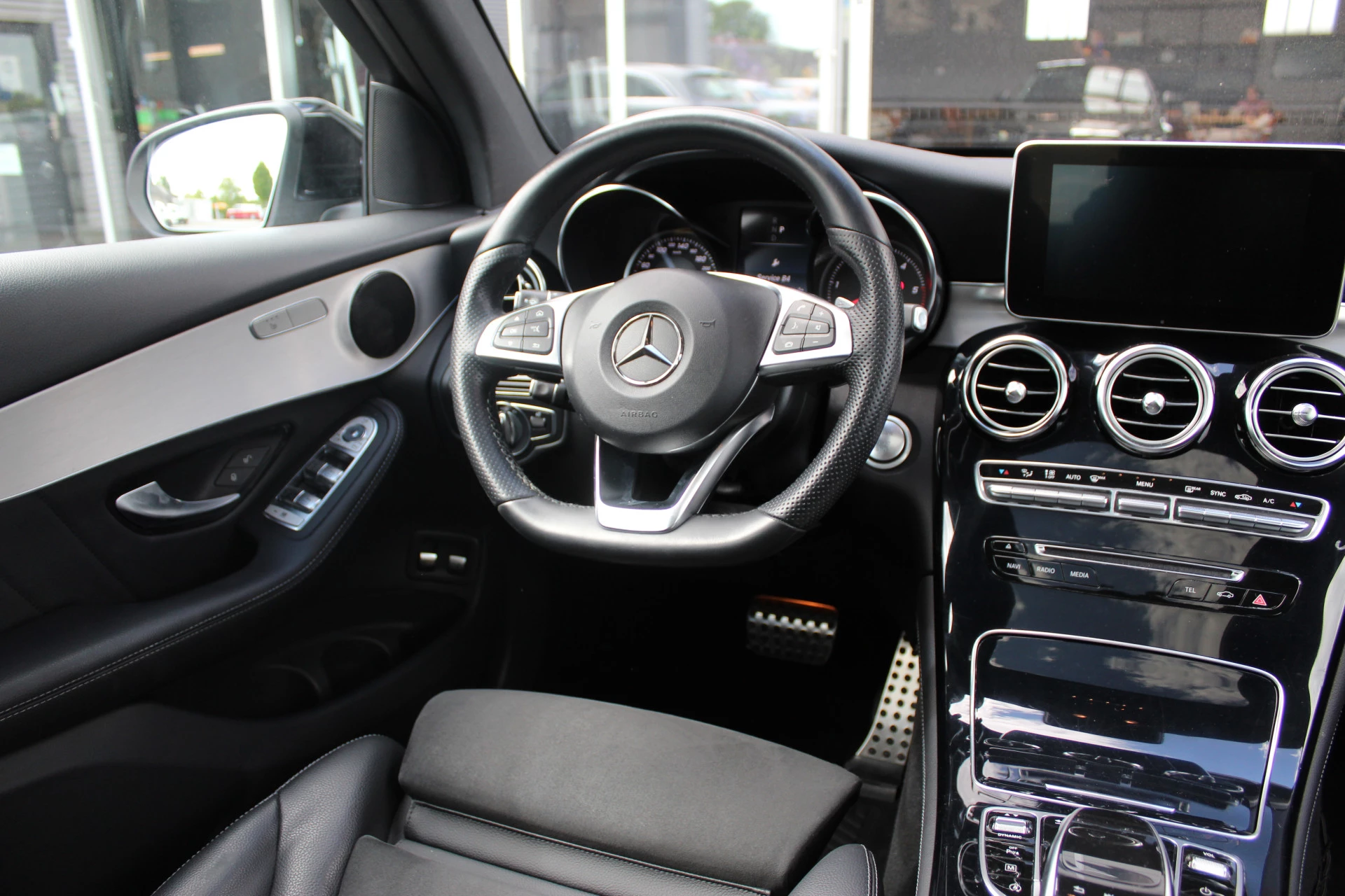 Hoofdafbeelding Mercedes-Benz GLC