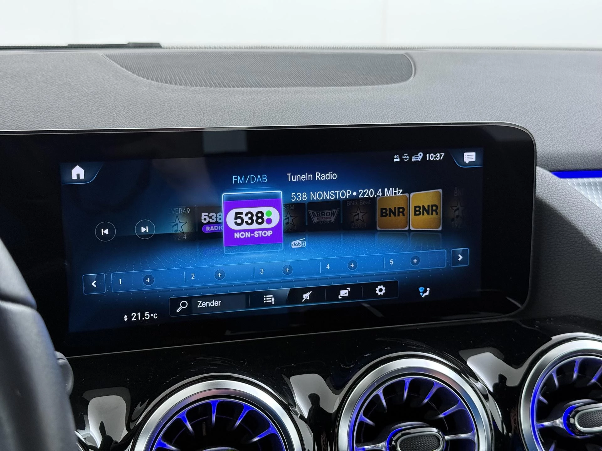 Hoofdafbeelding Mercedes-Benz EQA