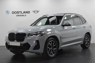 BMW X3 xDrive30e High Executive M Sport Automaat / Panoramadak / Trekhaak / Sportstoelen / Achteruitrijcamera / Live Cockpit Professional / Stuurverwarming