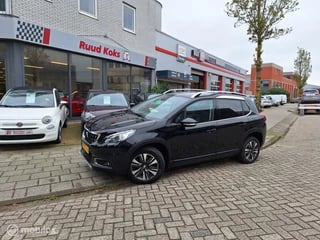 PEUGEOT 2008 1.2 PURETECH ALLURE / Panoramadak / Trekhaak /