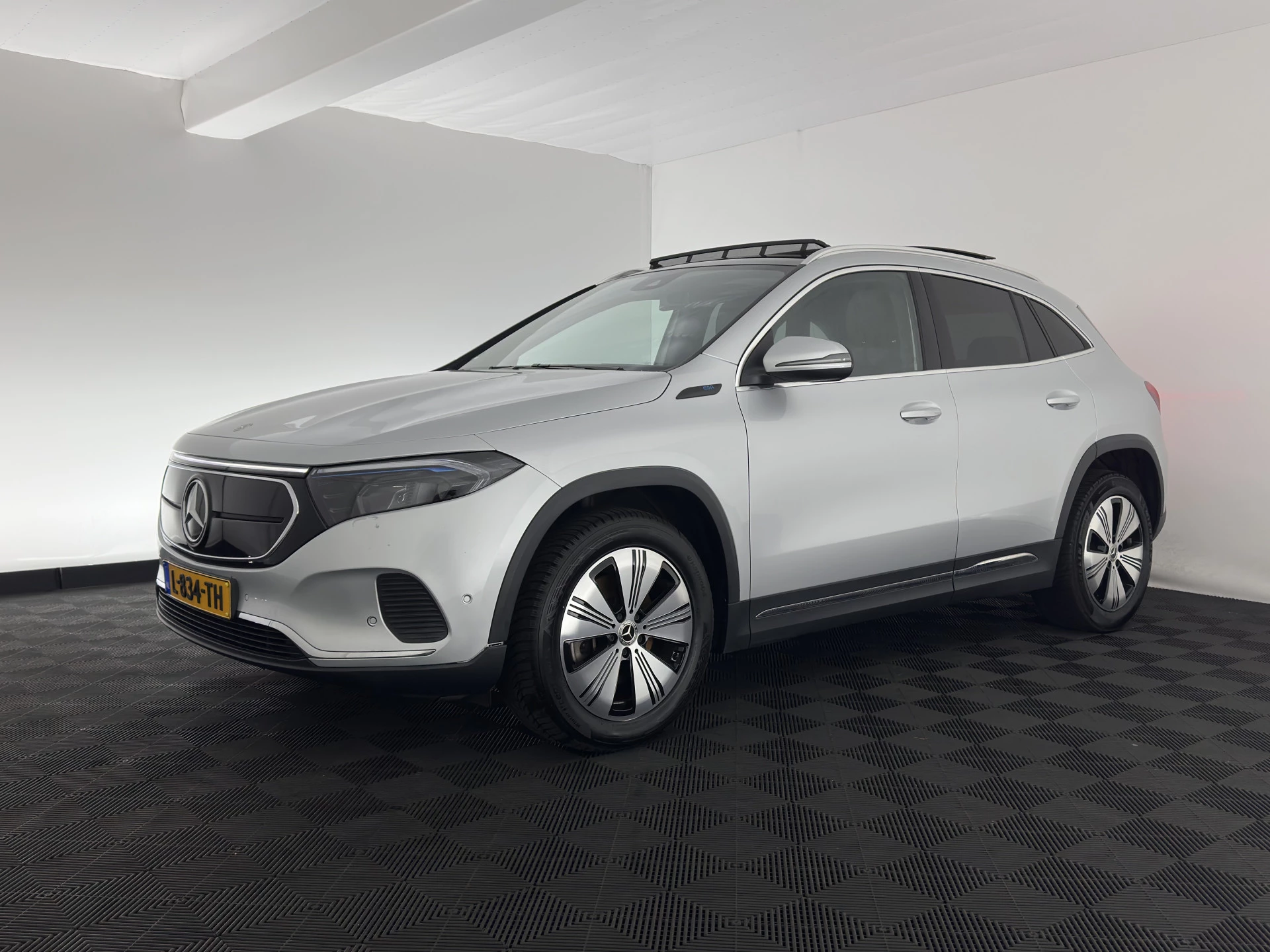 Hoofdafbeelding Mercedes-Benz EQA