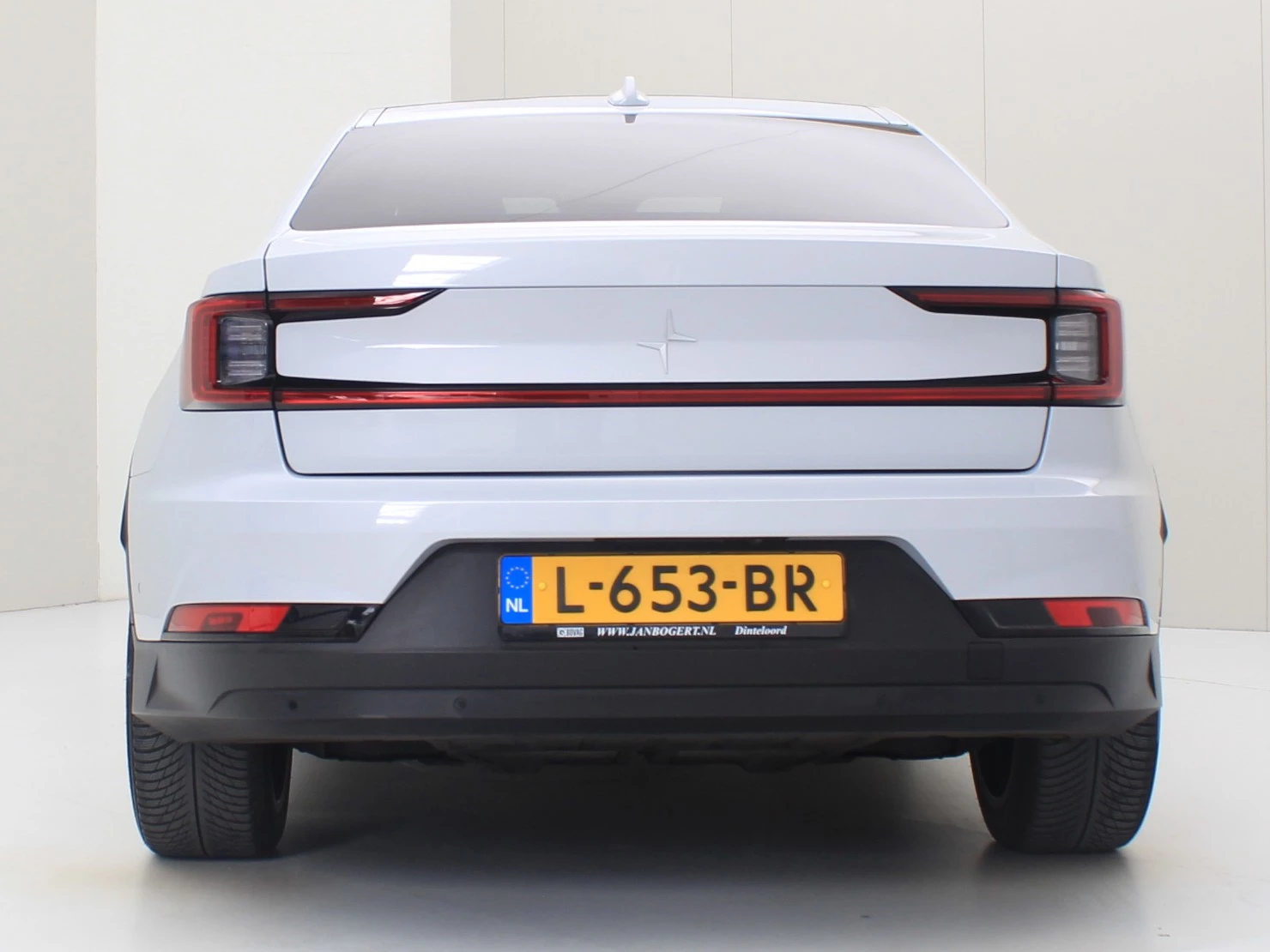 Hoofdafbeelding Polestar 2