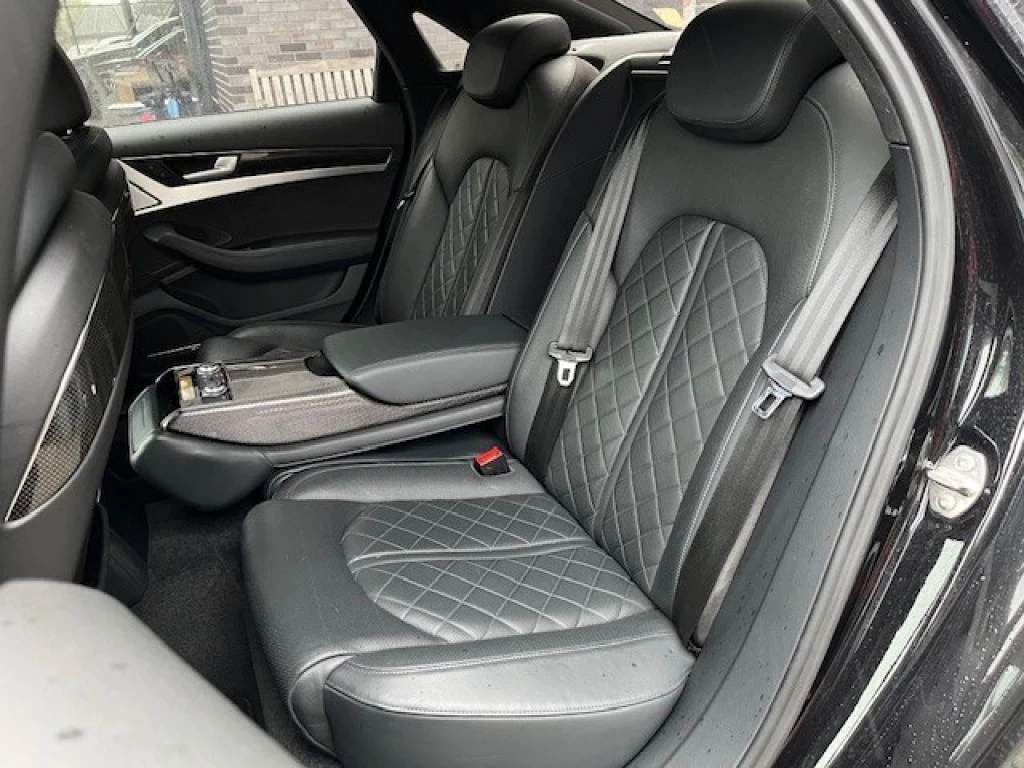 Hoofdafbeelding Audi S8
