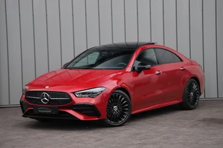 Hoofdafbeelding Mercedes-Benz CLA Mercedes-Benz CLA 200 AMG Aut7 | 164PK | Pano | Burmester | Keyles-go | Sfeerverlichting | Stuurwielverw. | Multi-beam | 2023.