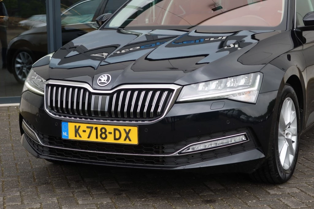 Hoofdafbeelding Škoda Superb