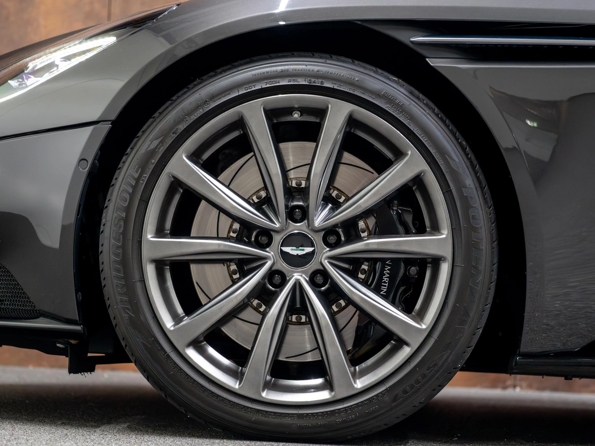 Hoofdafbeelding Aston Martin DB11