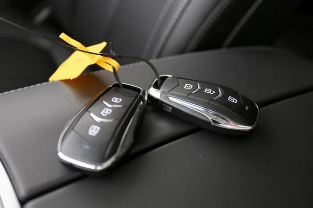Hoofdafbeelding DFSK E5 PHEV