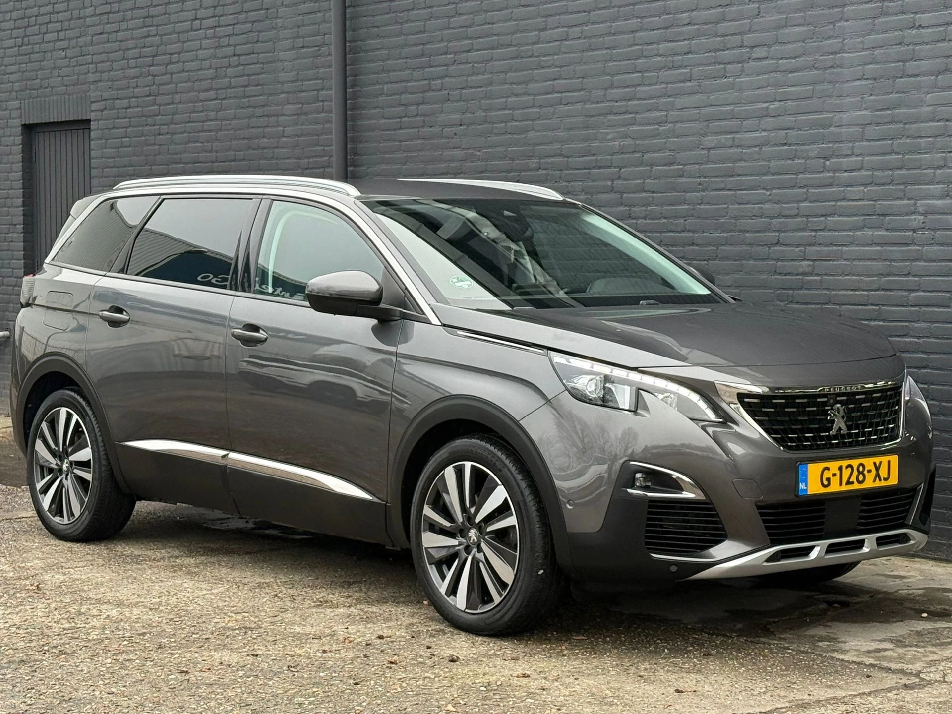 Hoofdafbeelding Peugeot 5008