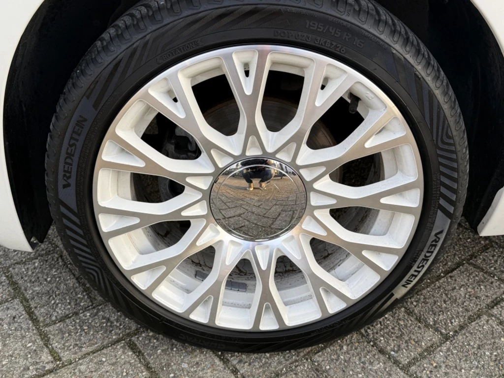 Hoofdafbeelding Fiat 500C