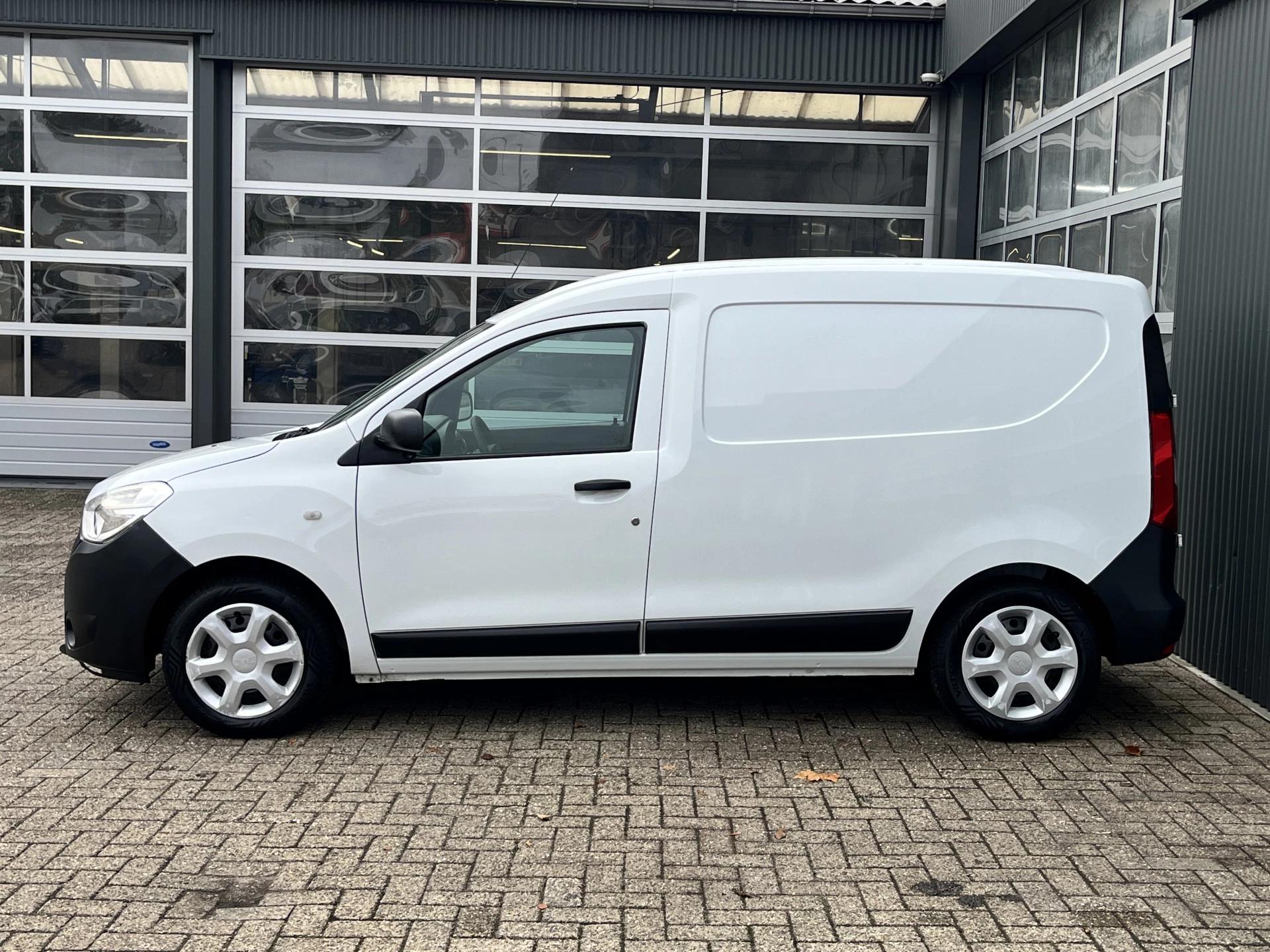 Hoofdafbeelding Dacia Dokker