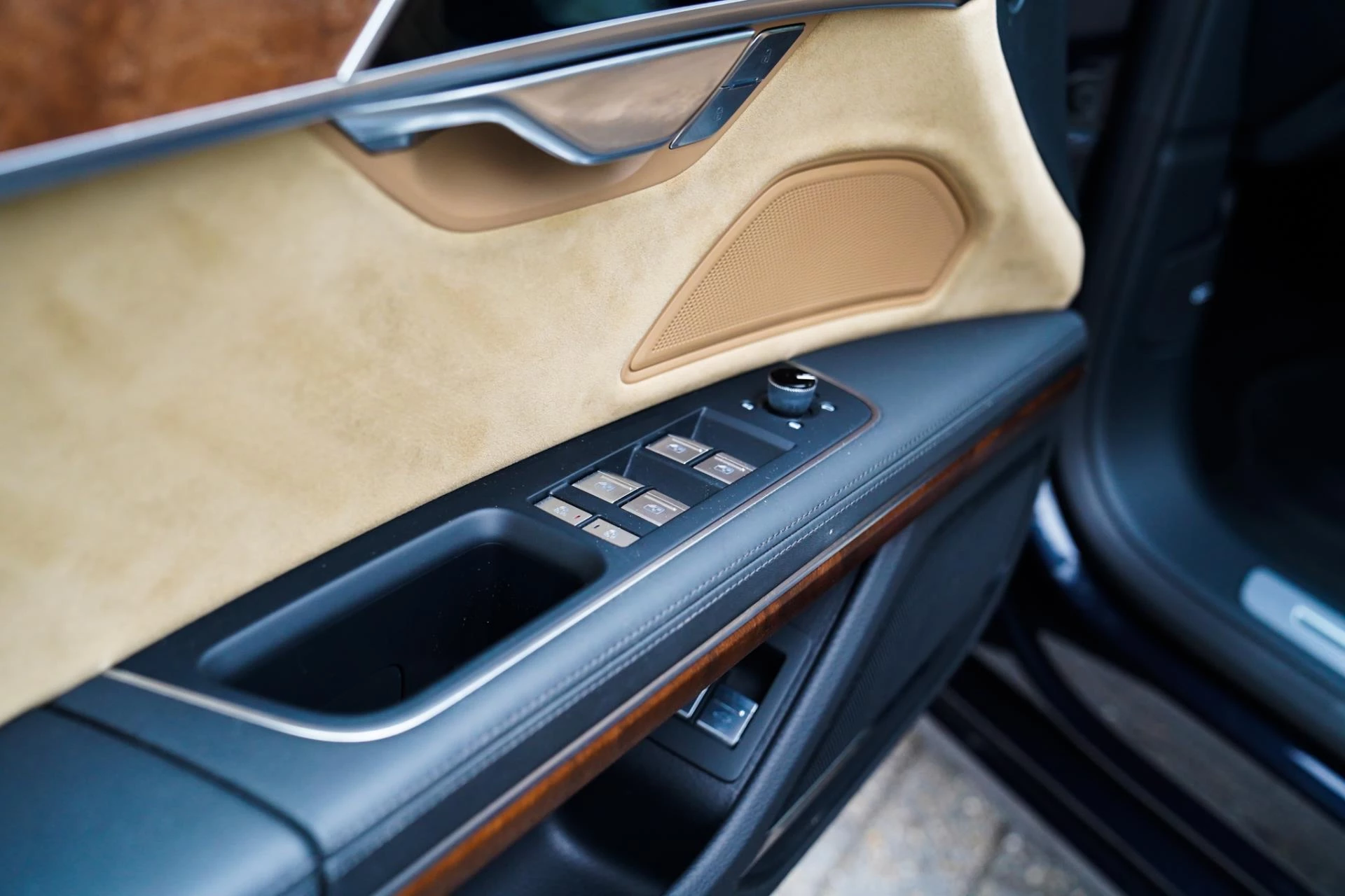 Hoofdafbeelding Audi A8