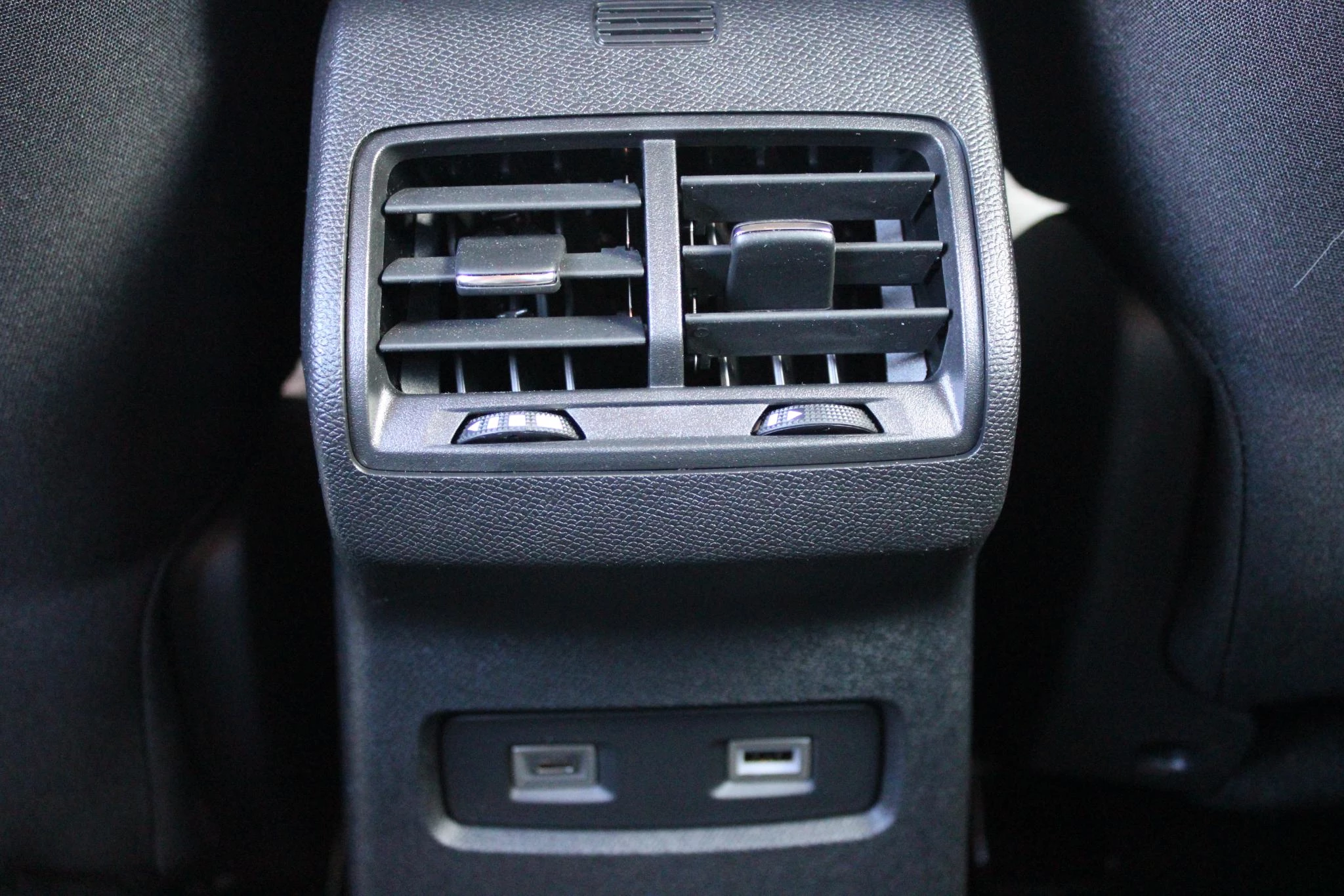 Hoofdafbeelding Citroën ë-C4
