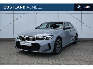 BMW 3 Serie 330e M Sport Automaat / Schuif-kanteldak / Trekhaak / Sportstoelen / Achteruitrijcamera / Comfort Access / Stoelverwarming / Widescreen Display