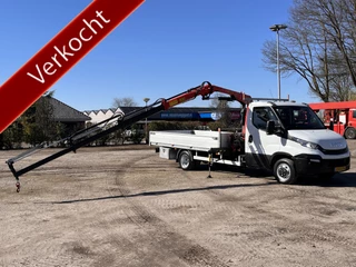 Iveco Daily 40C18 Openlaadbak Pick-up HC laadkraan Airco Cruise controle Trekhaak 3500kg trekgewicht 3-Persoons Telefoonverbinding Open laadbak Pick-up p-up bakwagen 1e eigenaar Euro 6