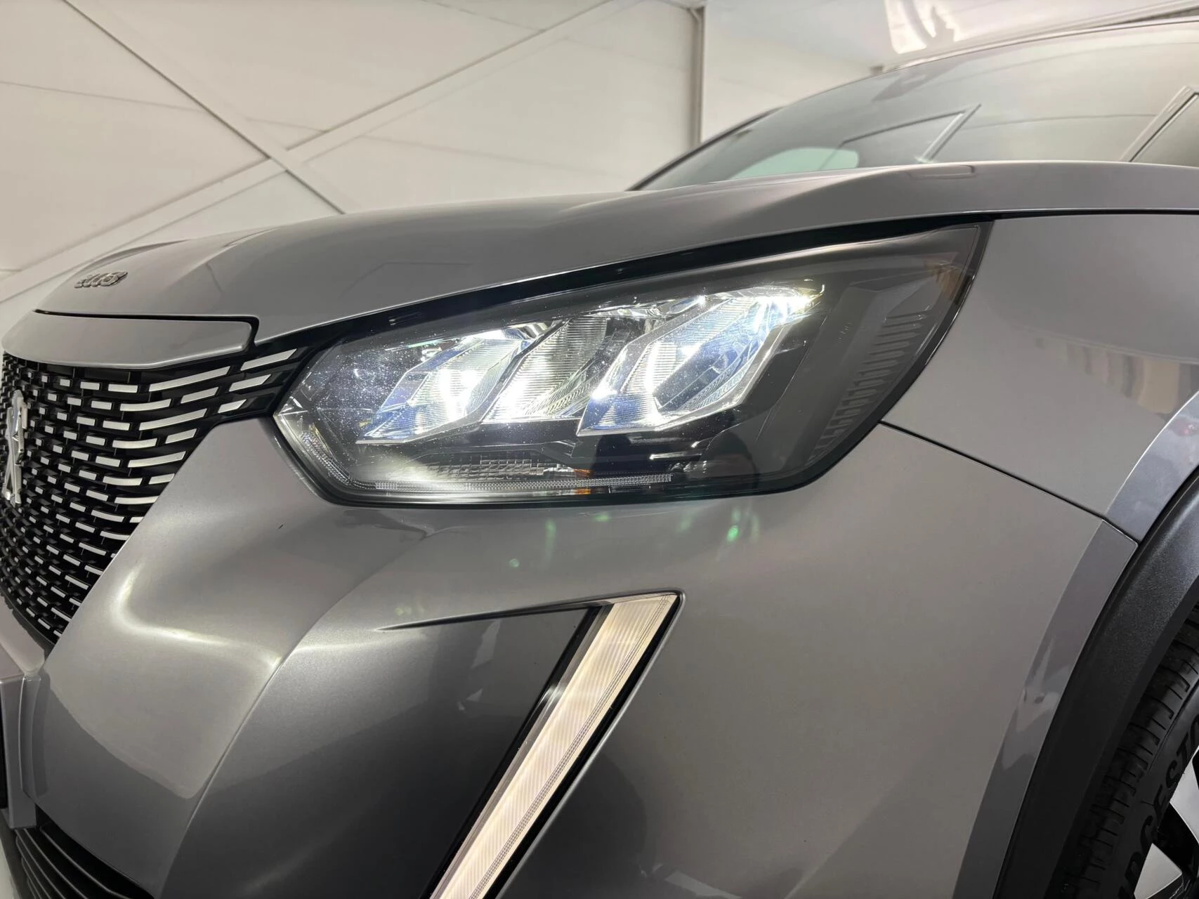 Hoofdafbeelding Peugeot e-2008