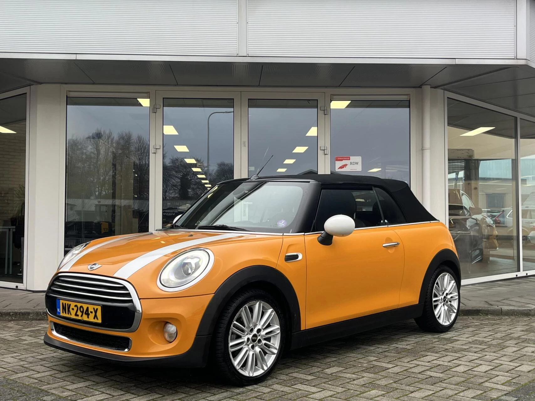 Hoofdafbeelding MINI Cooper Cabrio