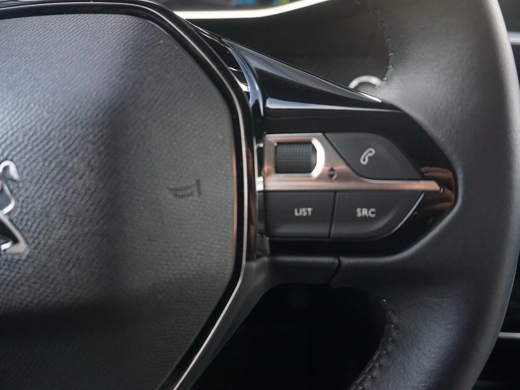 Hoofdafbeelding Peugeot e-208