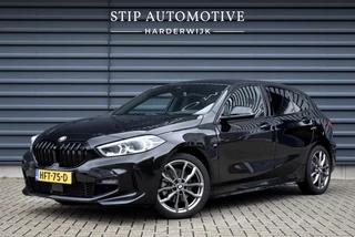 BMW 1 Serie 118i High Executive M Sport | M Sportstoelen | 18'' Velgen | Stoel + Stuurverwarming | Sfeerverlichting |