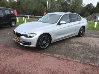 Hoofdafbeelding BMW 3 Serie BMW 3 Serie 320i xDrive Centennial Executive Bj2016/ x-drive/ leer/ keyless/open dak/122000km
