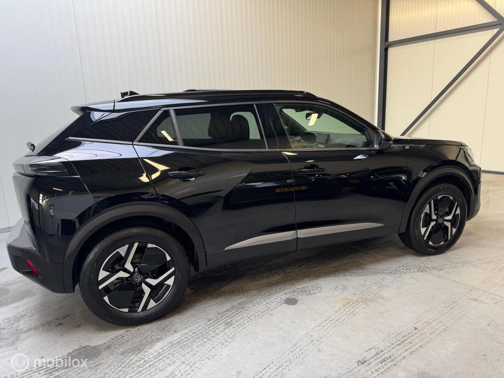 Hoofdafbeelding Peugeot e-2008