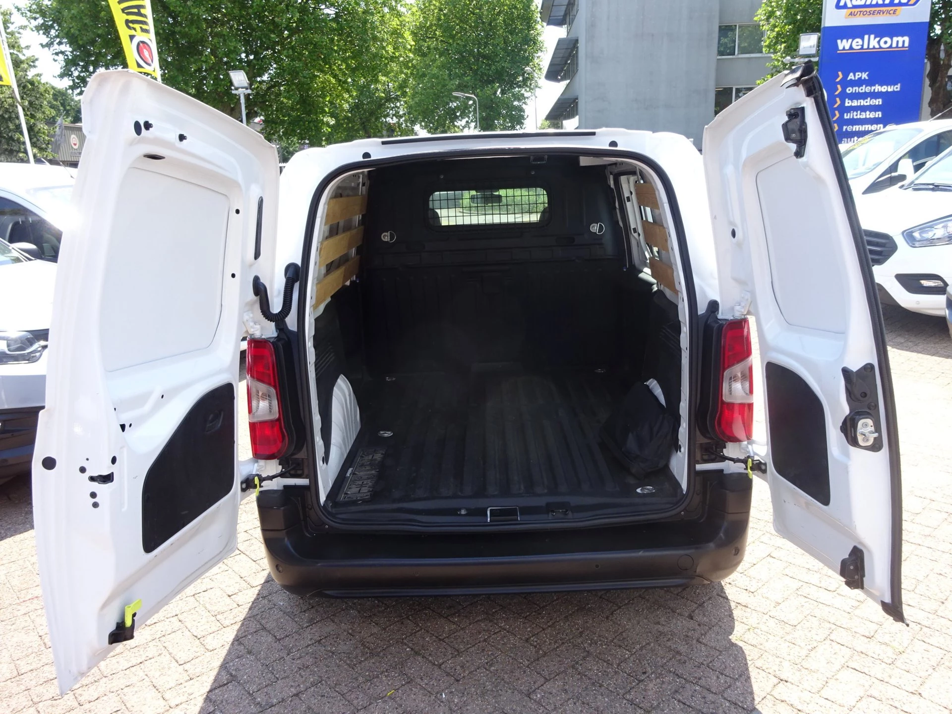 Hoofdafbeelding Peugeot Partner