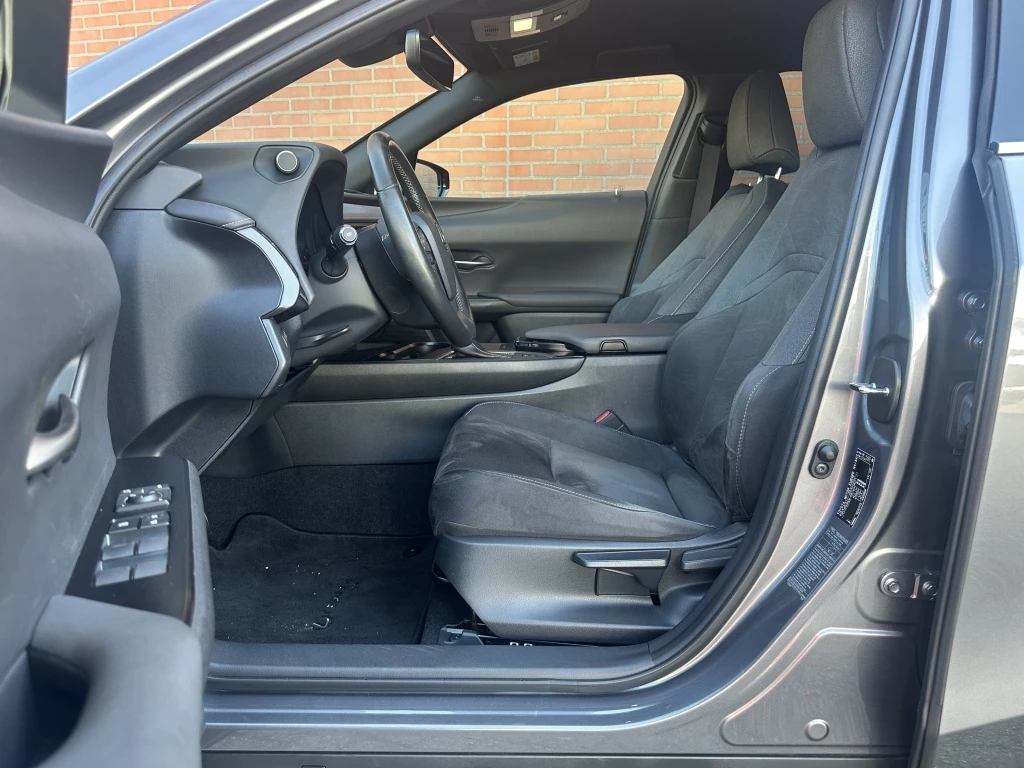 Hoofdafbeelding Lexus UX