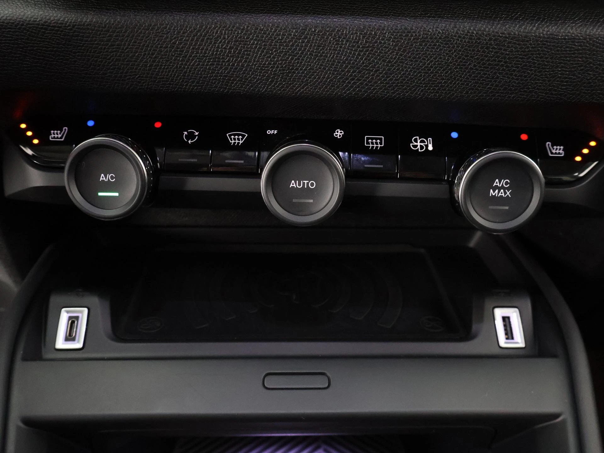 Hoofdafbeelding Citroën ë-C4