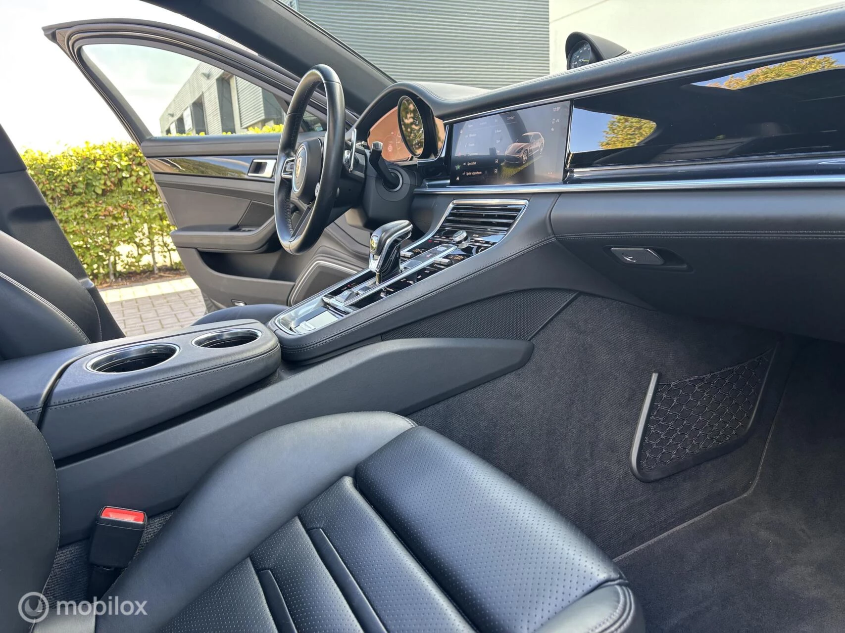 Hoofdafbeelding Porsche Panamera