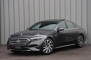 Mercedes-Benz E-Klasse 300e Exclusive Line | 313PK | Hyperscreen | Massage | Achterasbesturing | Luchtvering | Head-up | Burmester 4D | Digital-light | 2023.