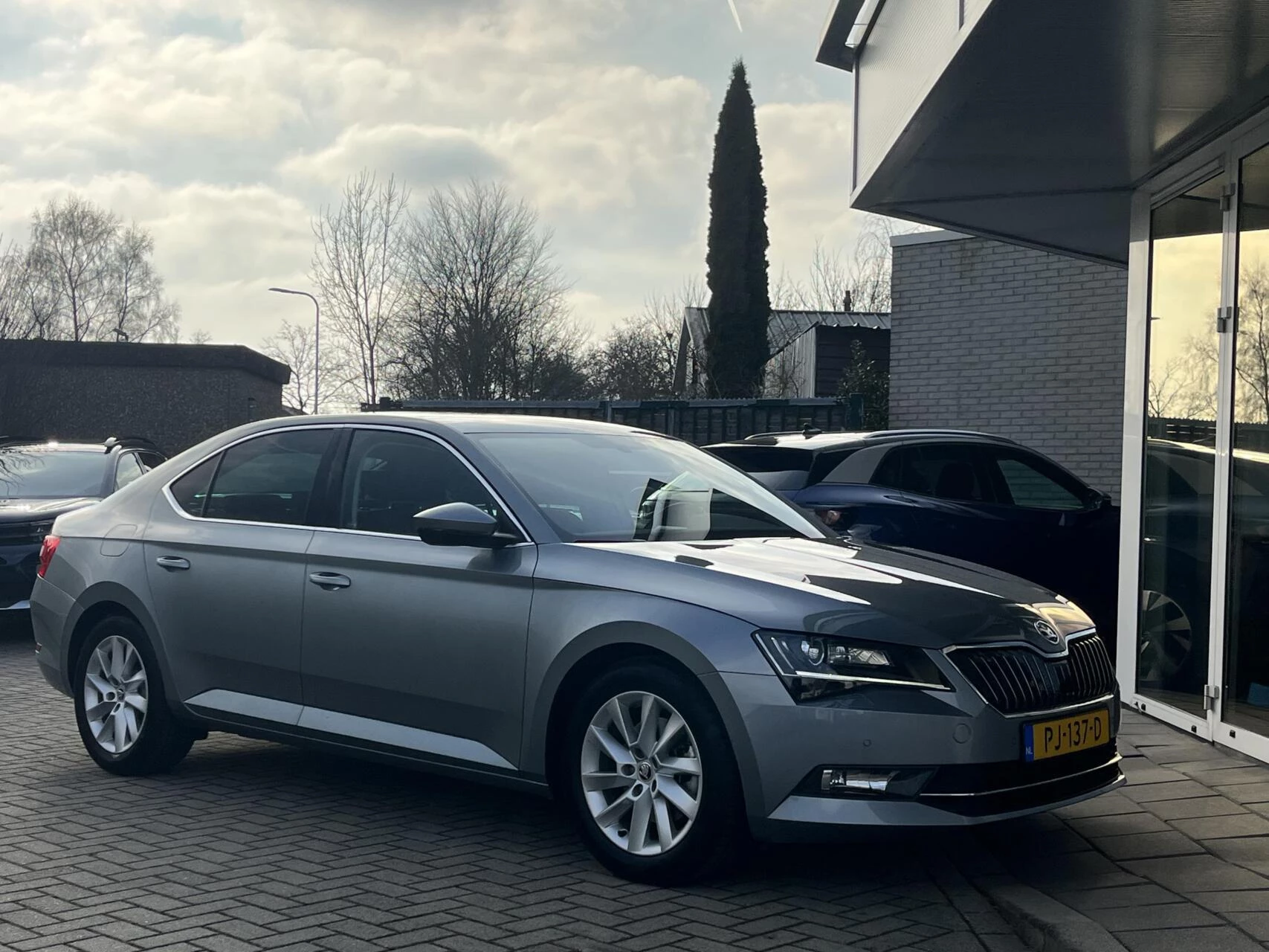 Hoofdafbeelding Škoda Superb