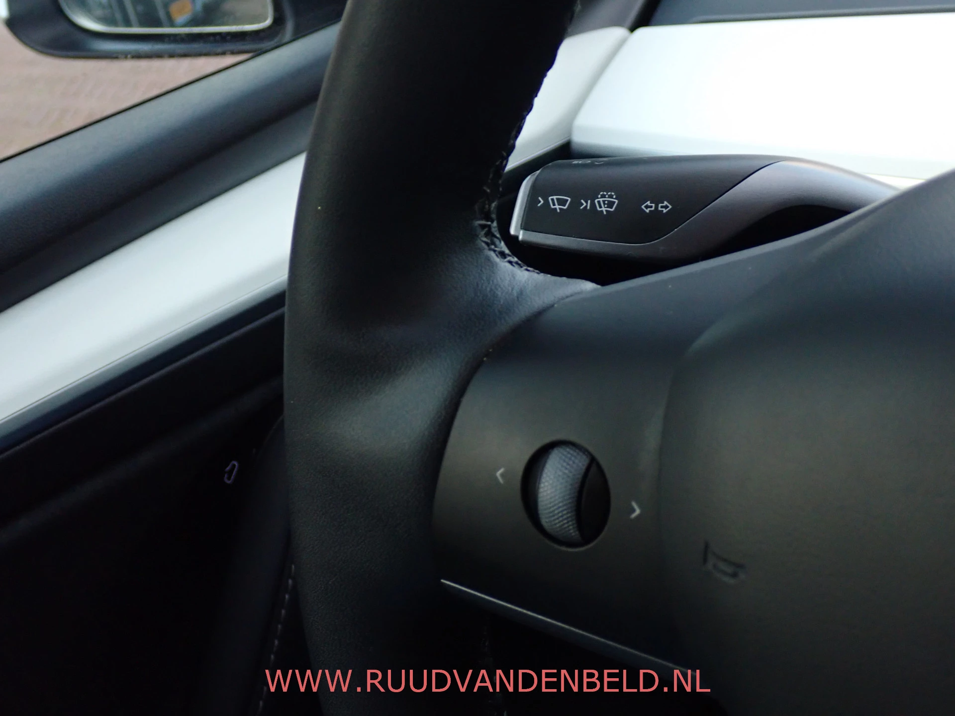 Hoofdafbeelding Tesla Model Y