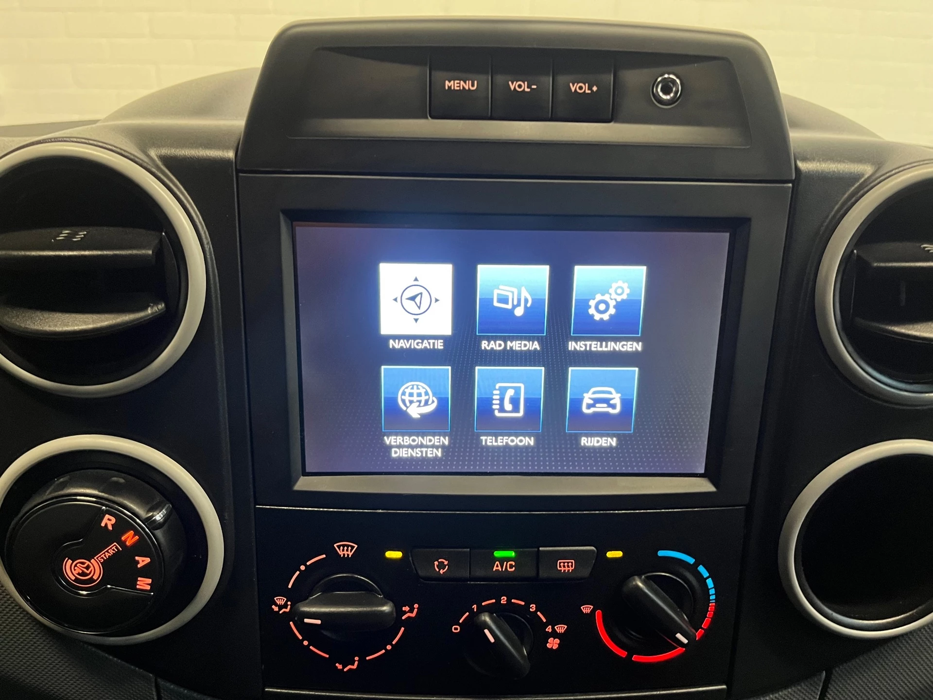 Hoofdafbeelding Peugeot Partner