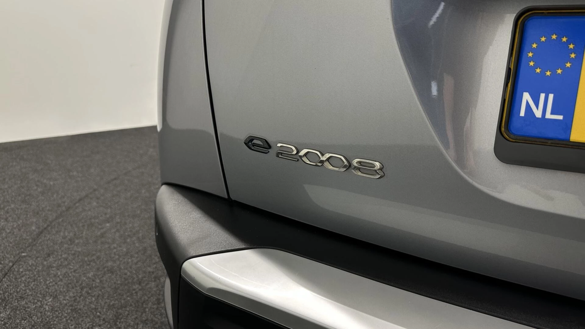 Hoofdafbeelding Peugeot e-2008