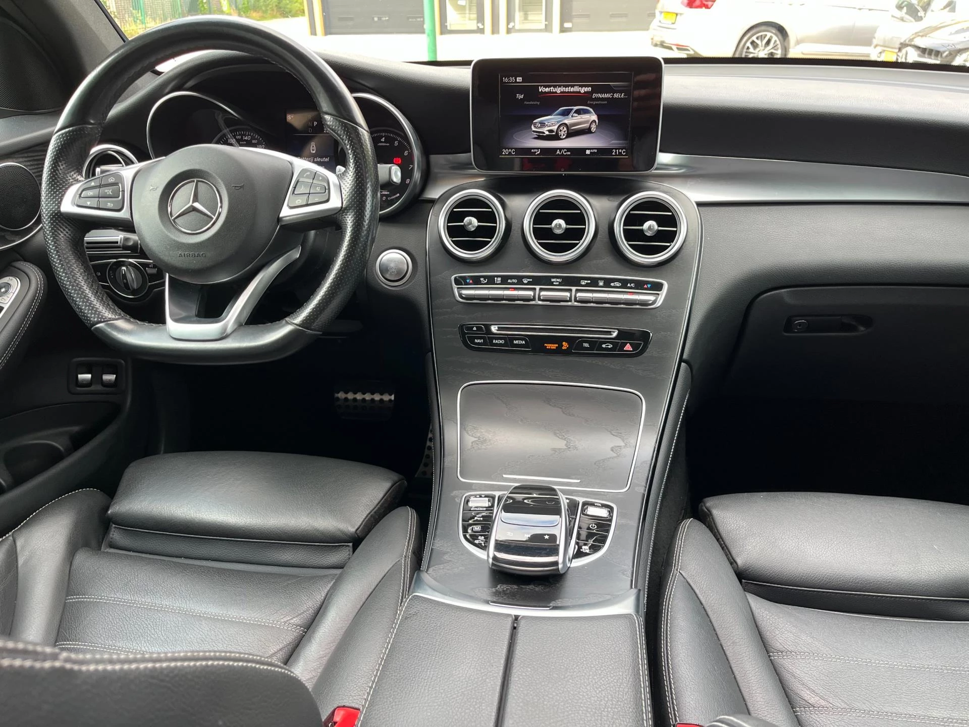 Hoofdafbeelding Mercedes-Benz GLC