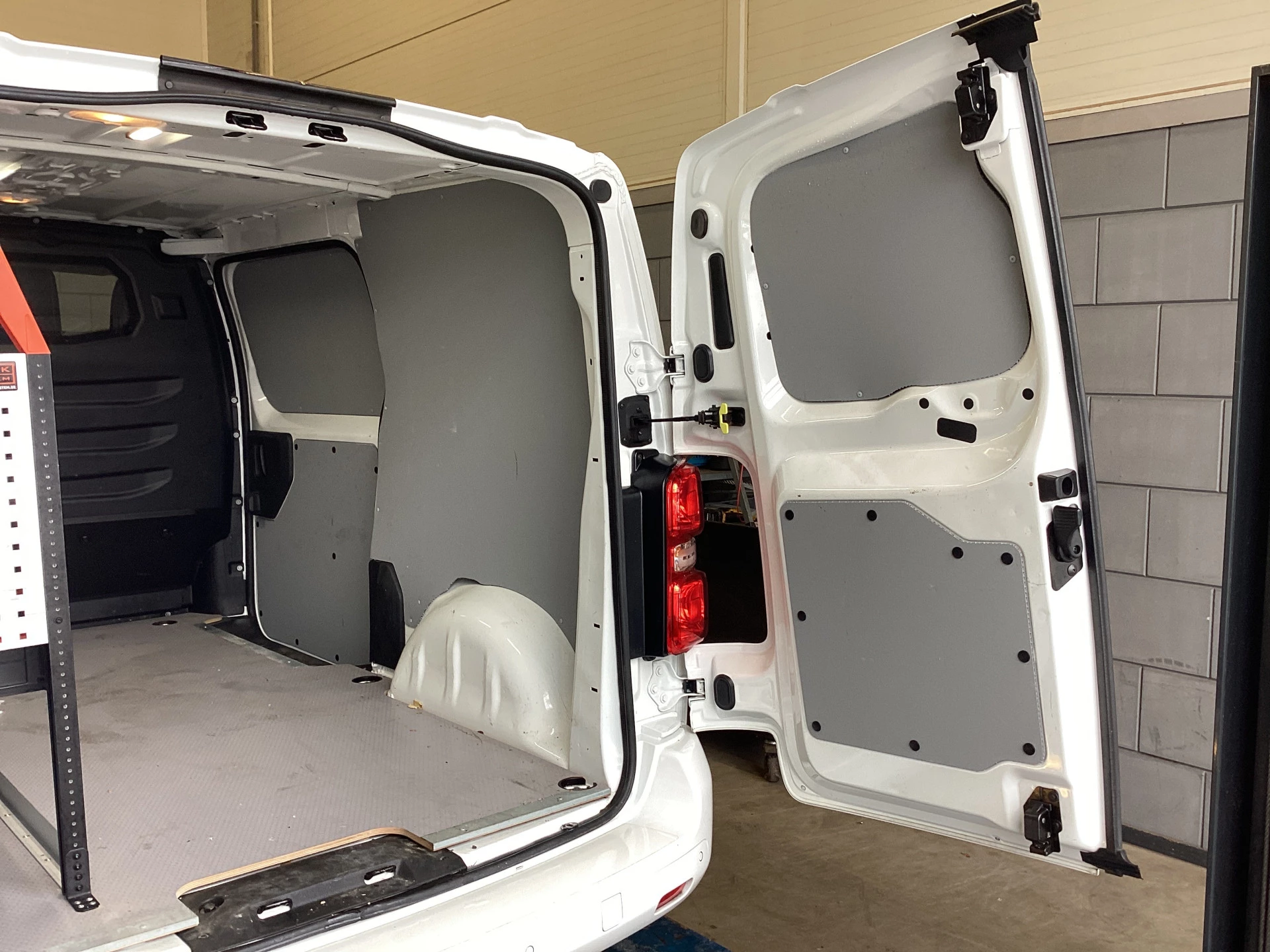 Hoofdafbeelding Peugeot e-Expert