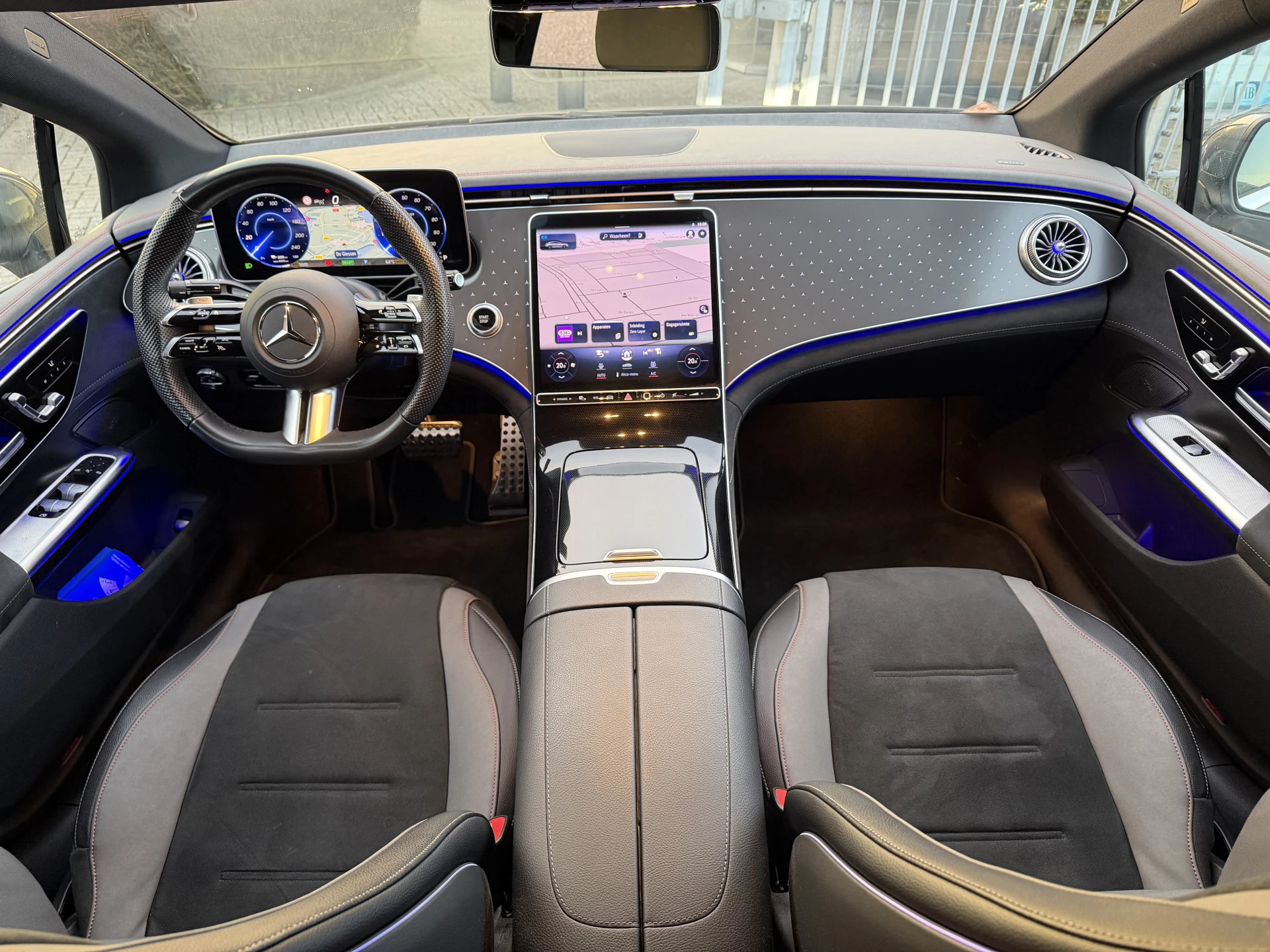 Hoofdafbeelding Mercedes-Benz EQE