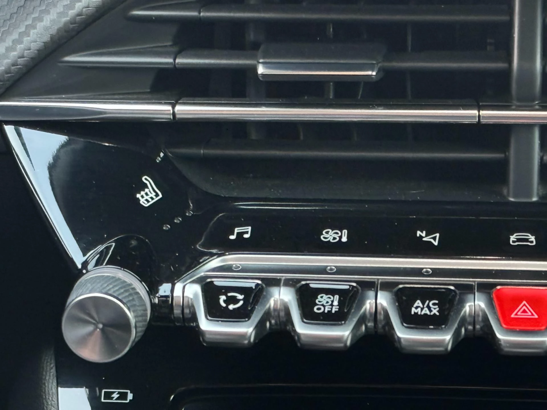 Hoofdafbeelding Peugeot e-2008