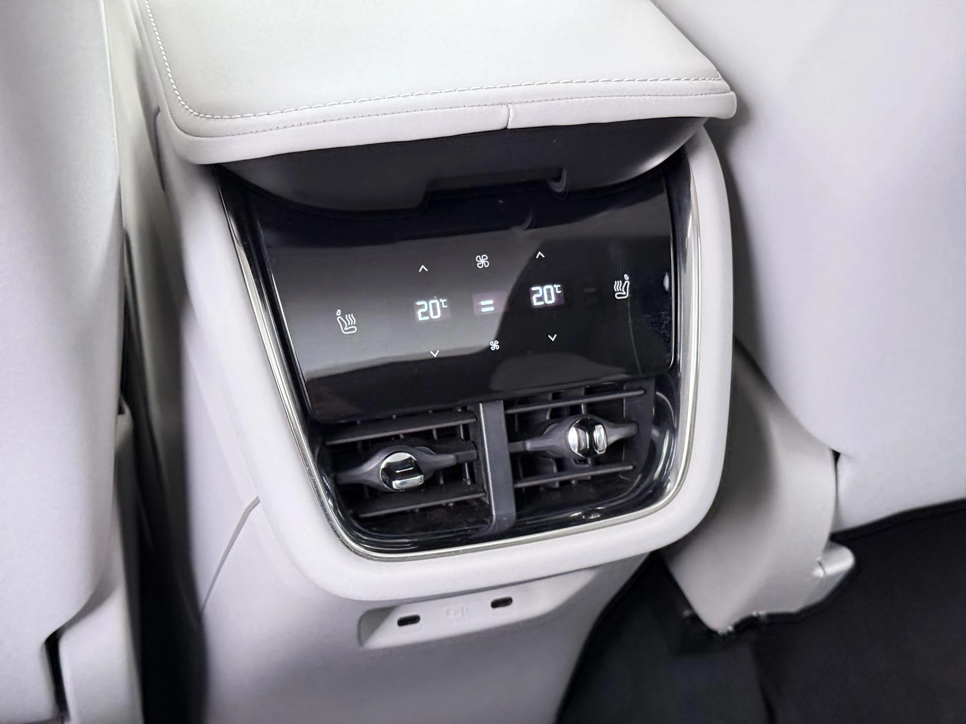 Hoofdafbeelding Volvo EX90