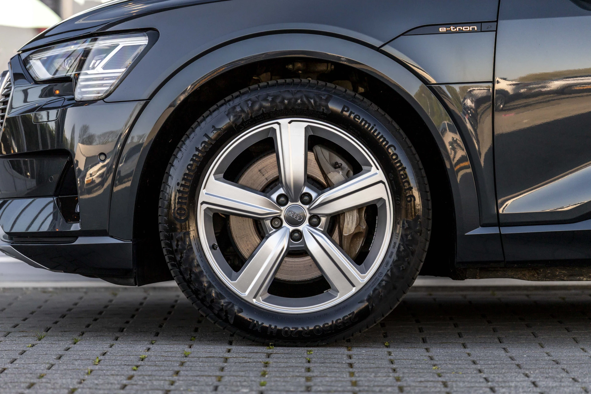 Hoofdafbeelding Audi e-tron