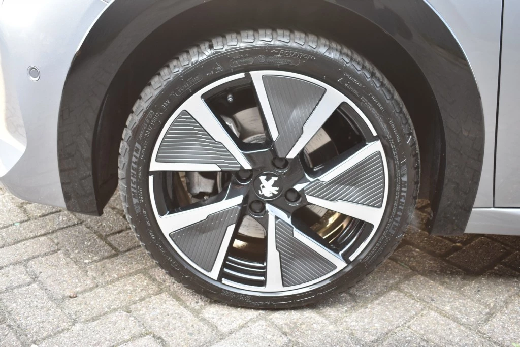 Hoofdafbeelding Peugeot e-208