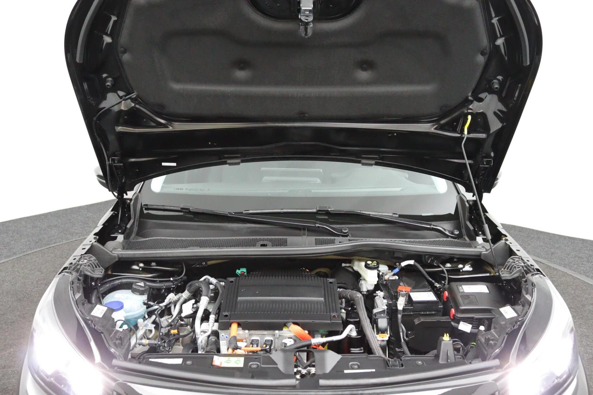 Hoofdafbeelding Peugeot e-2008