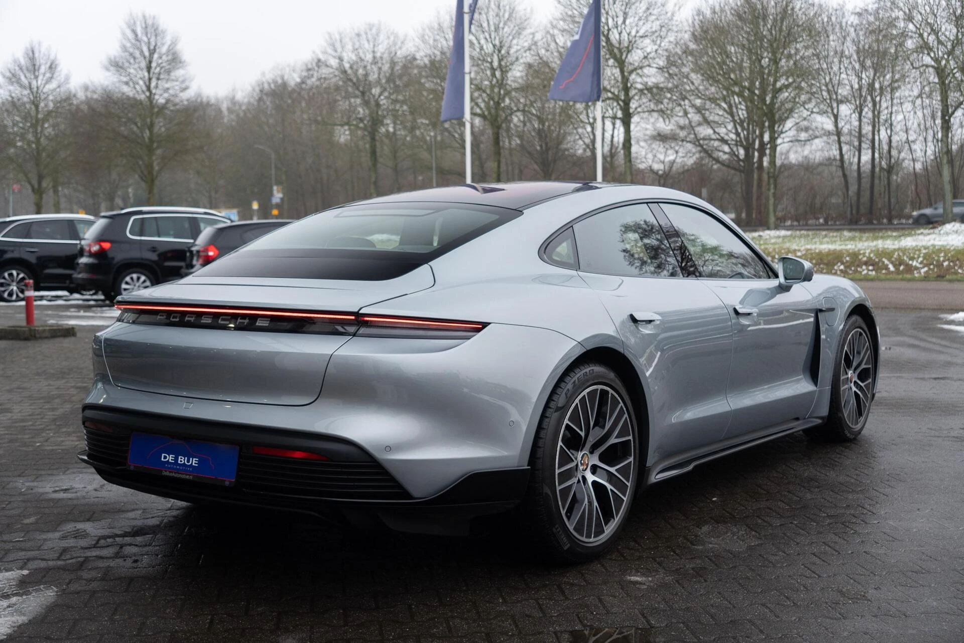 Hoofdafbeelding Porsche Taycan