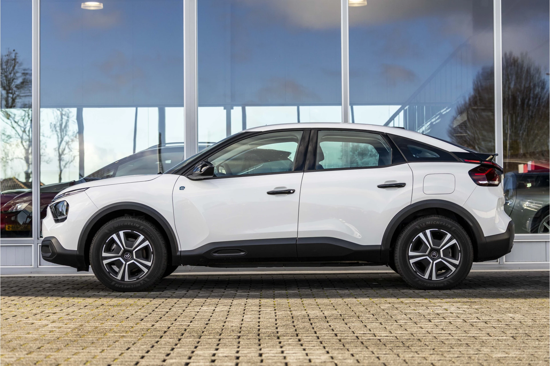 Hoofdafbeelding Citroën ë-C4