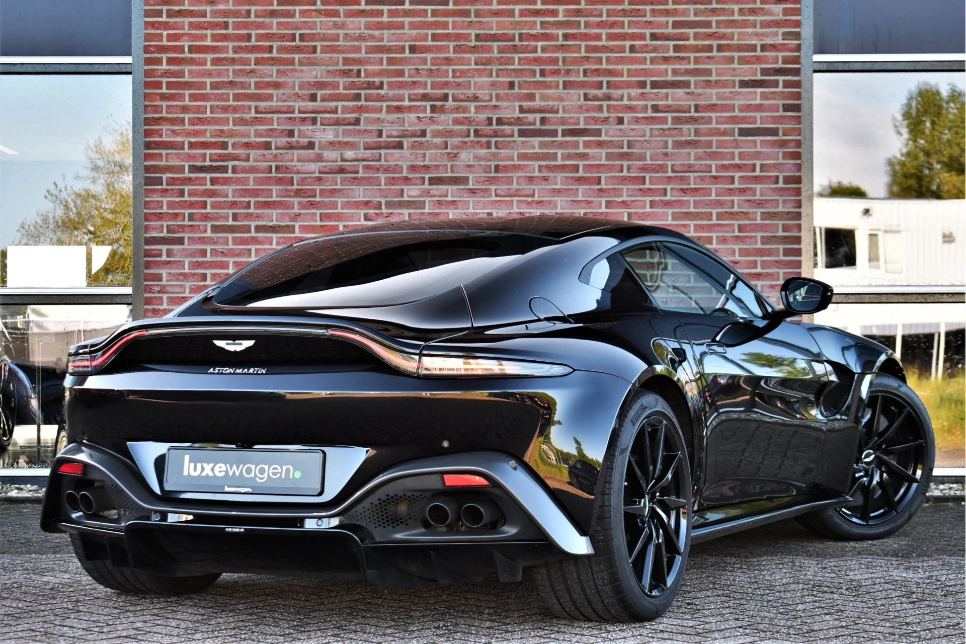 Hoofdafbeelding Aston Martin V8 Vantage