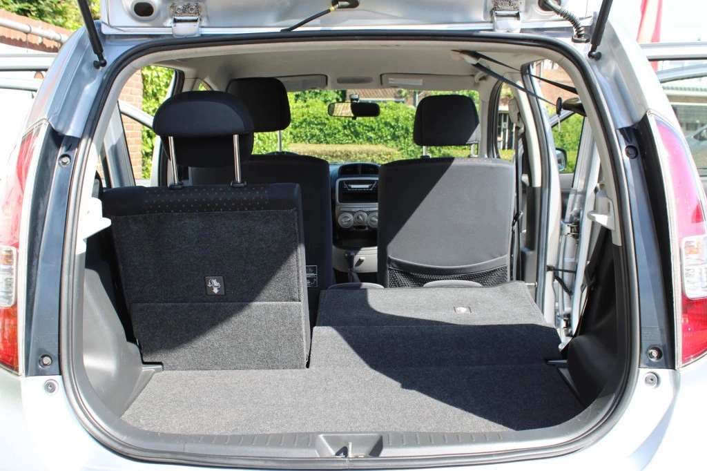 Hoofdafbeelding Daihatsu Sirion